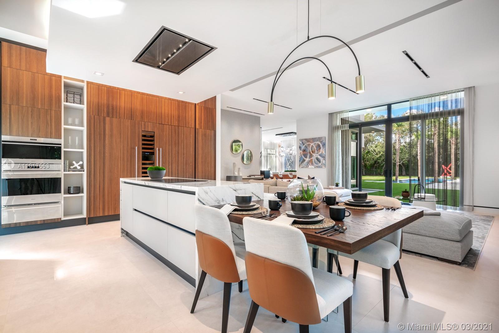 The Mansions Pinecrest - Residential