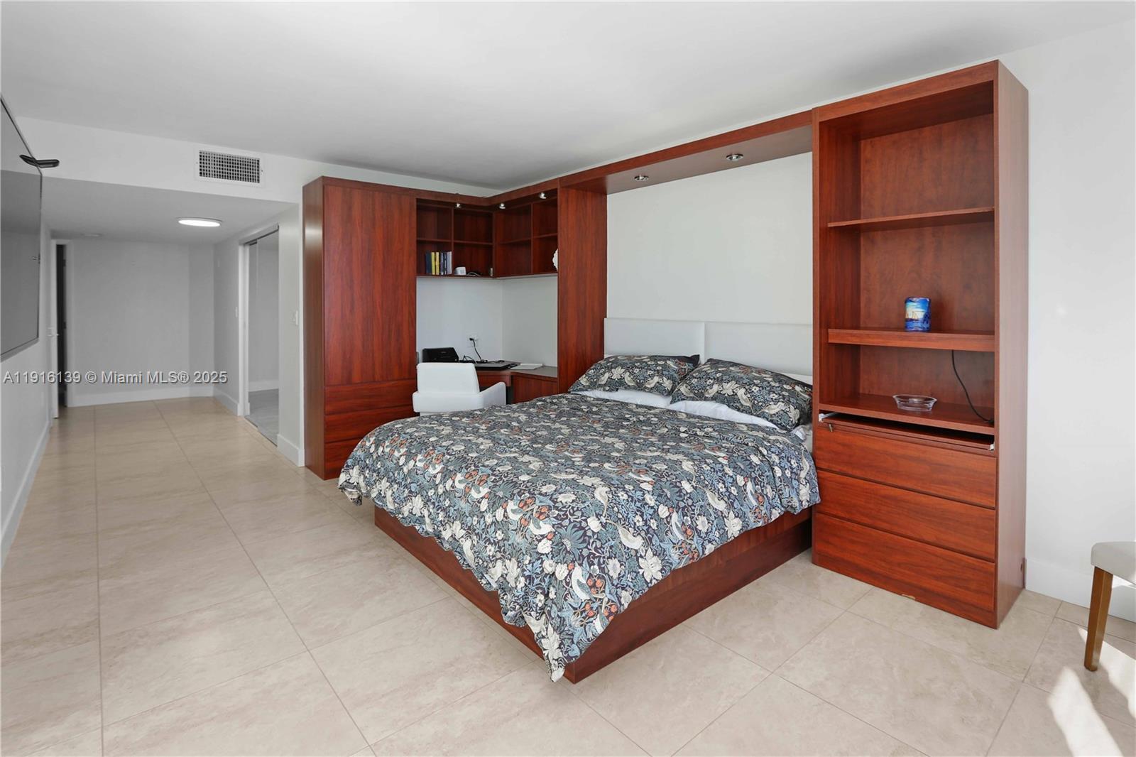 CRYSTAL TOWER INC CONDO - Residential