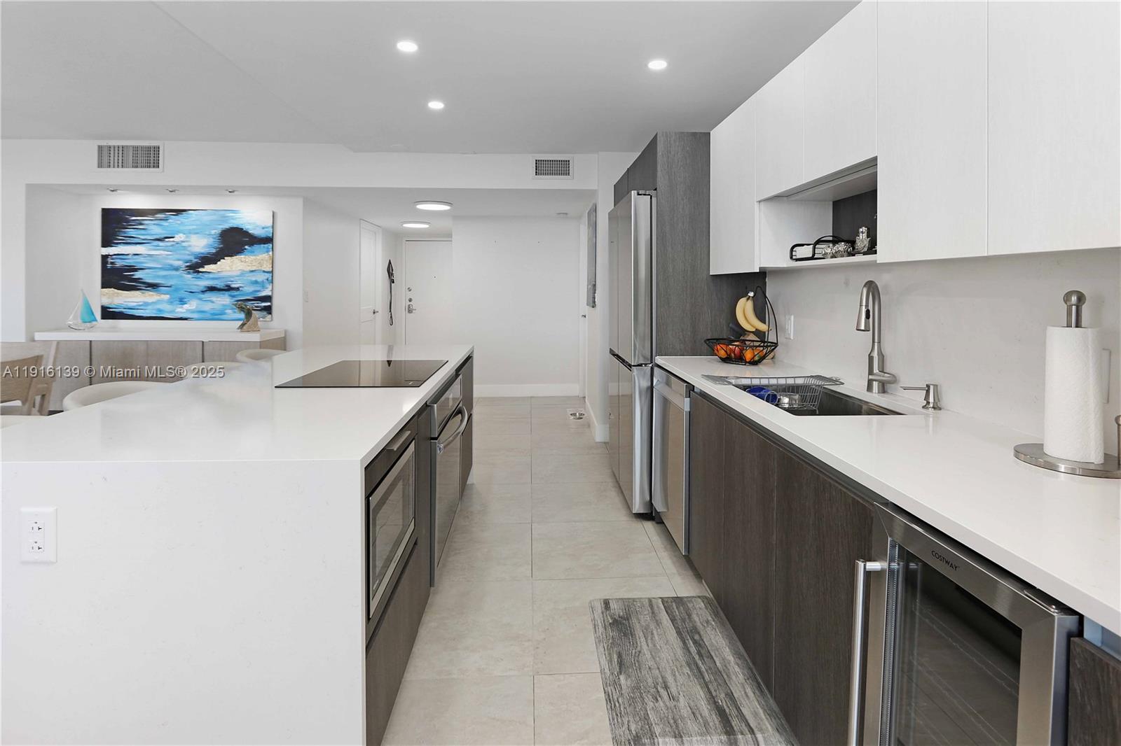 CRYSTAL TOWER INC CONDO - Residential