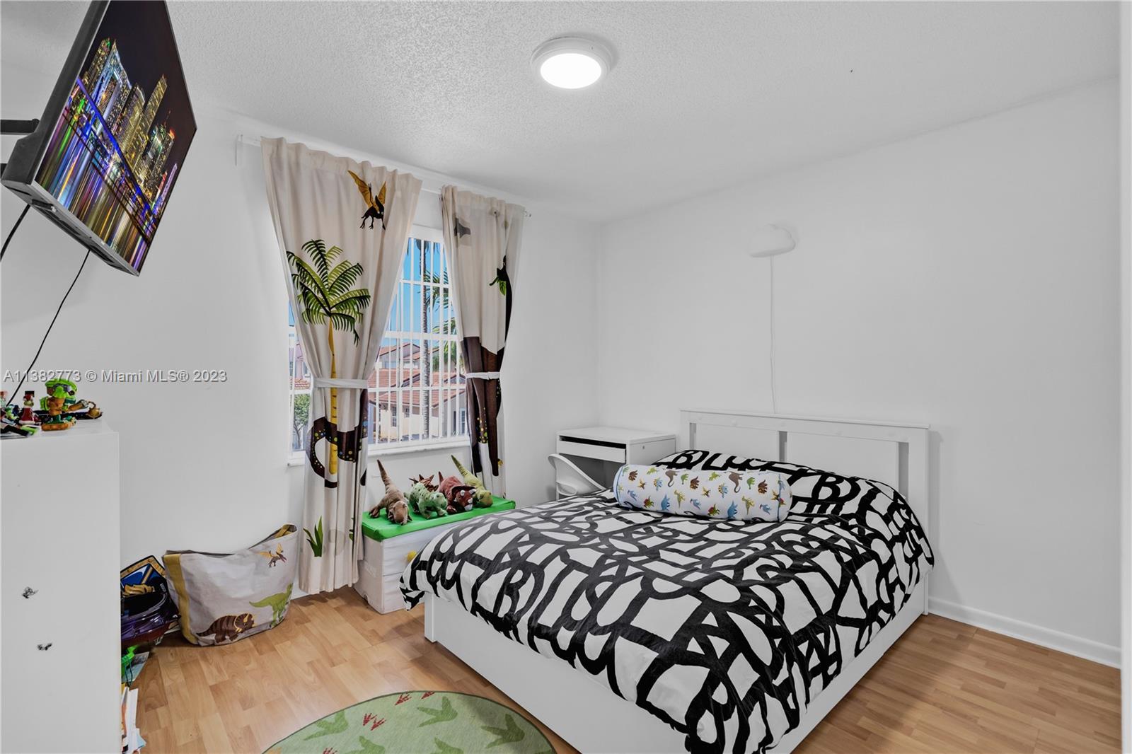 SILVER LAKES AT PEMBROKE - Residential Lease