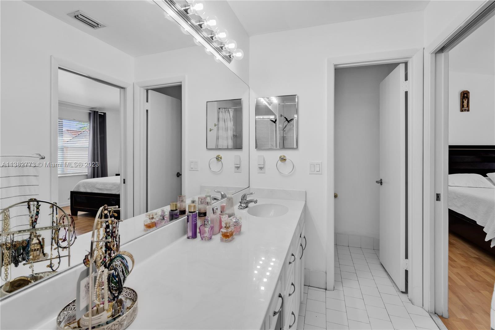 SILVER LAKES AT PEMBROKE - Residential Lease