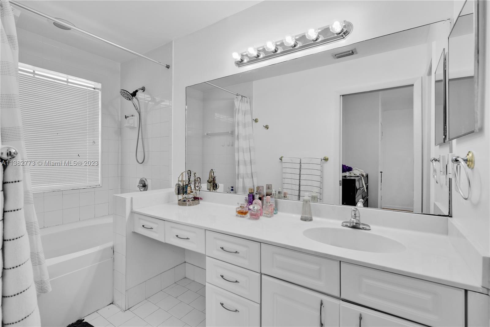 SILVER LAKES AT PEMBROKE - Residential Lease