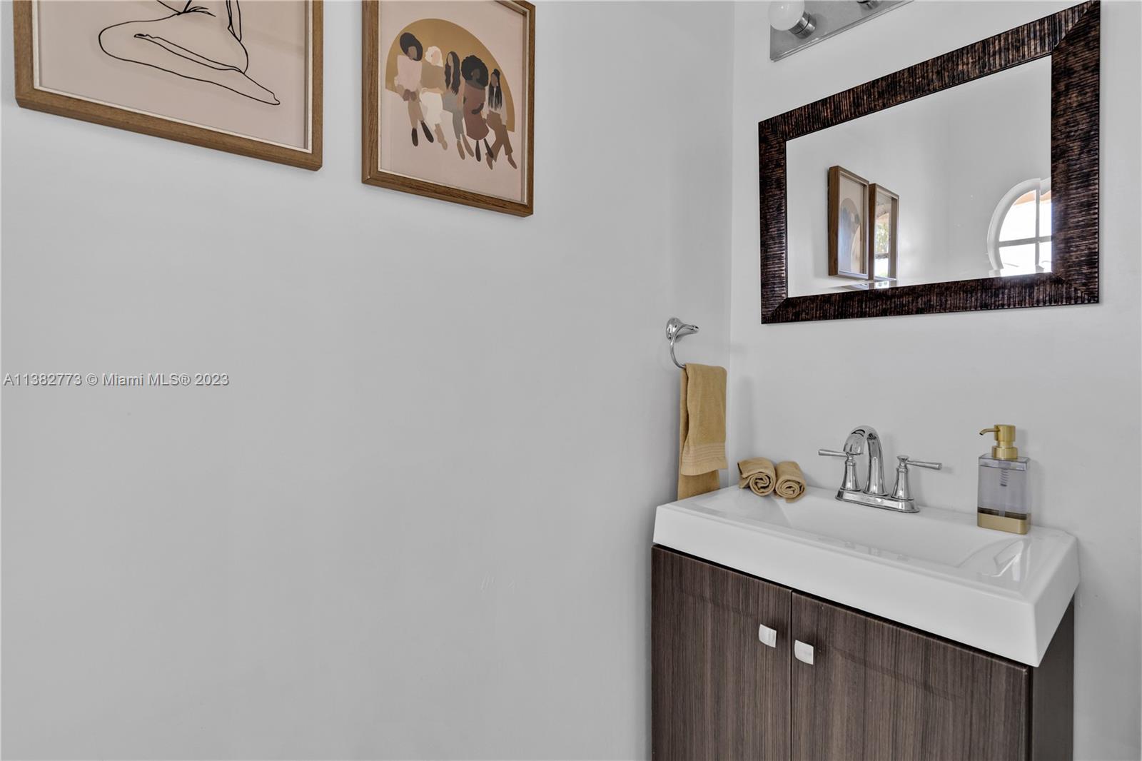 SILVER LAKES AT PEMBROKE - Residential Lease