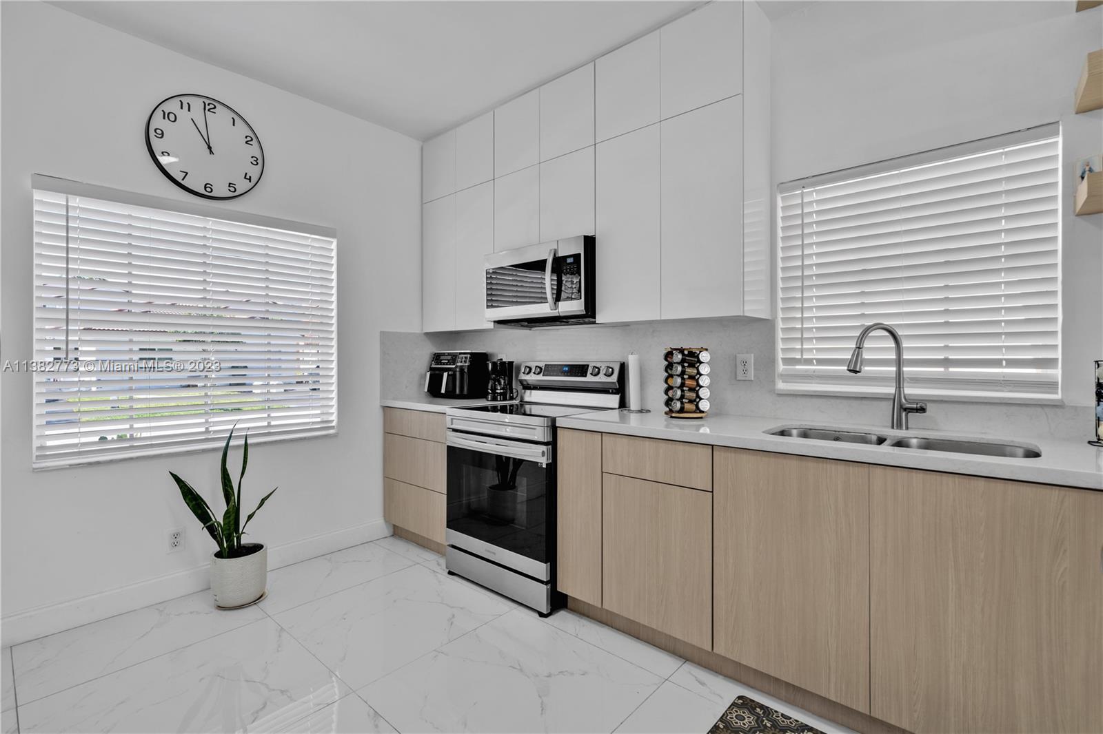 SILVER LAKES AT PEMBROKE - Residential Lease