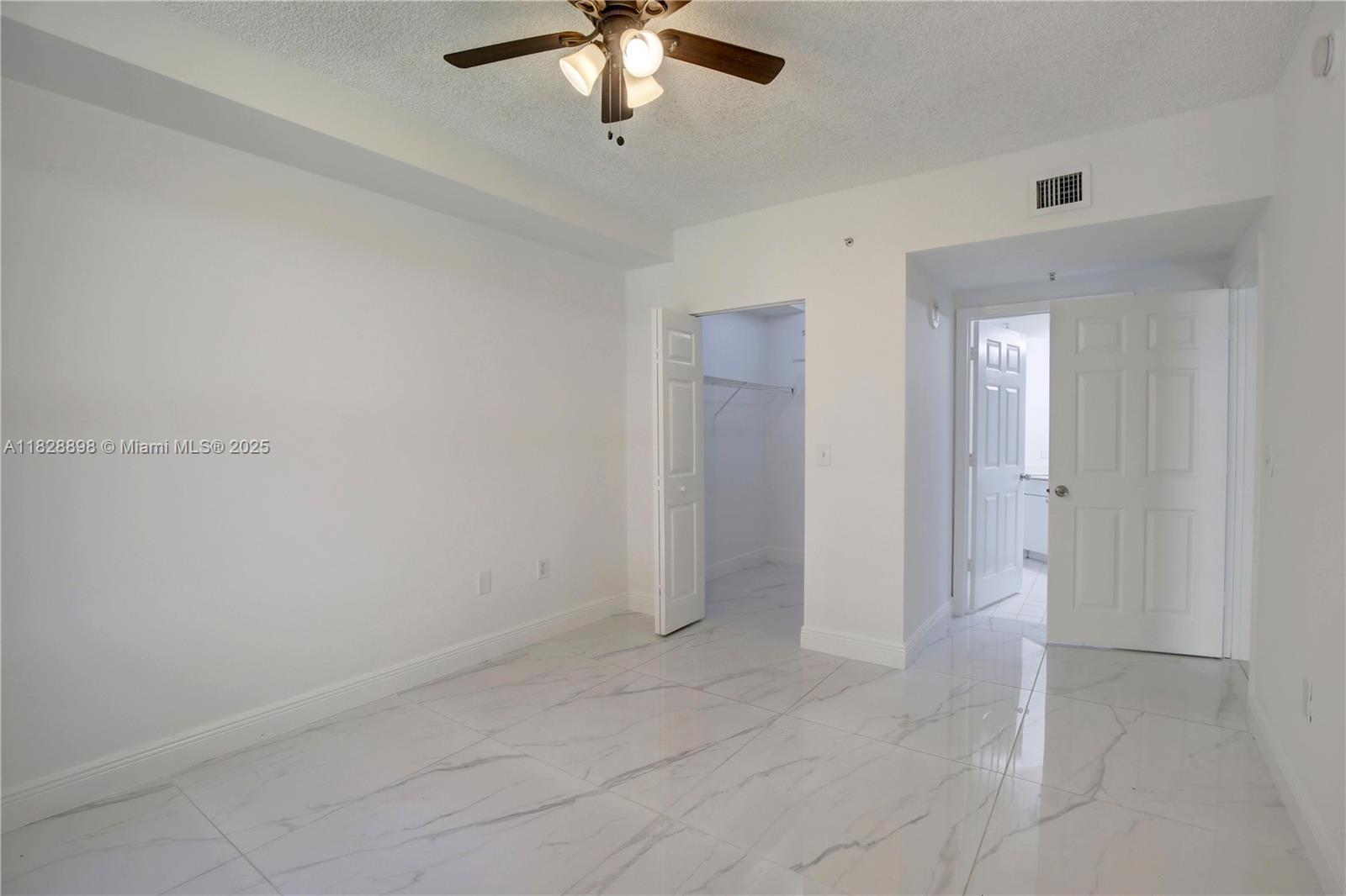 PORTO BELLAGIO CONDO - Residential