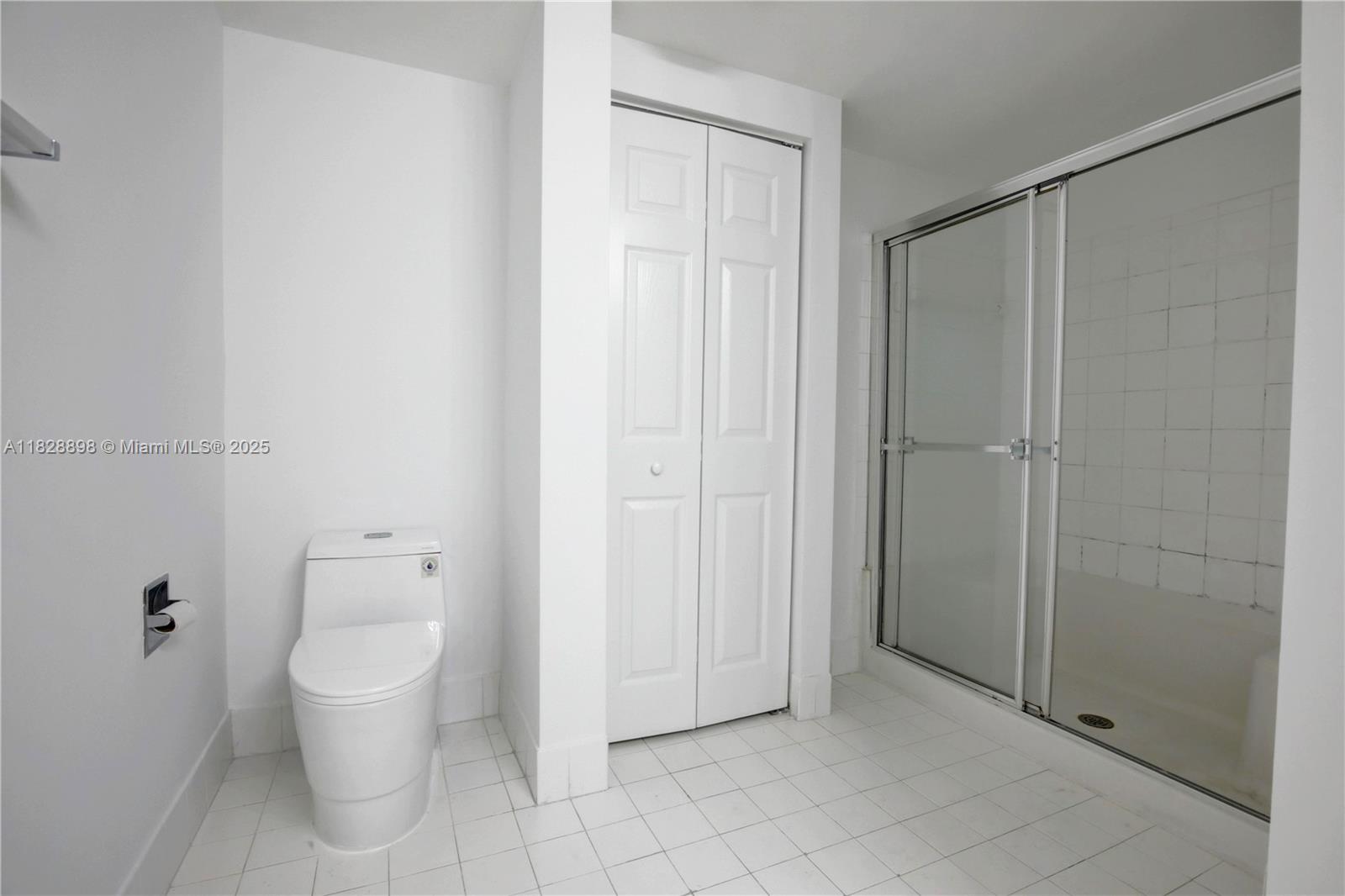 PORTO BELLAGIO CONDO - Residential