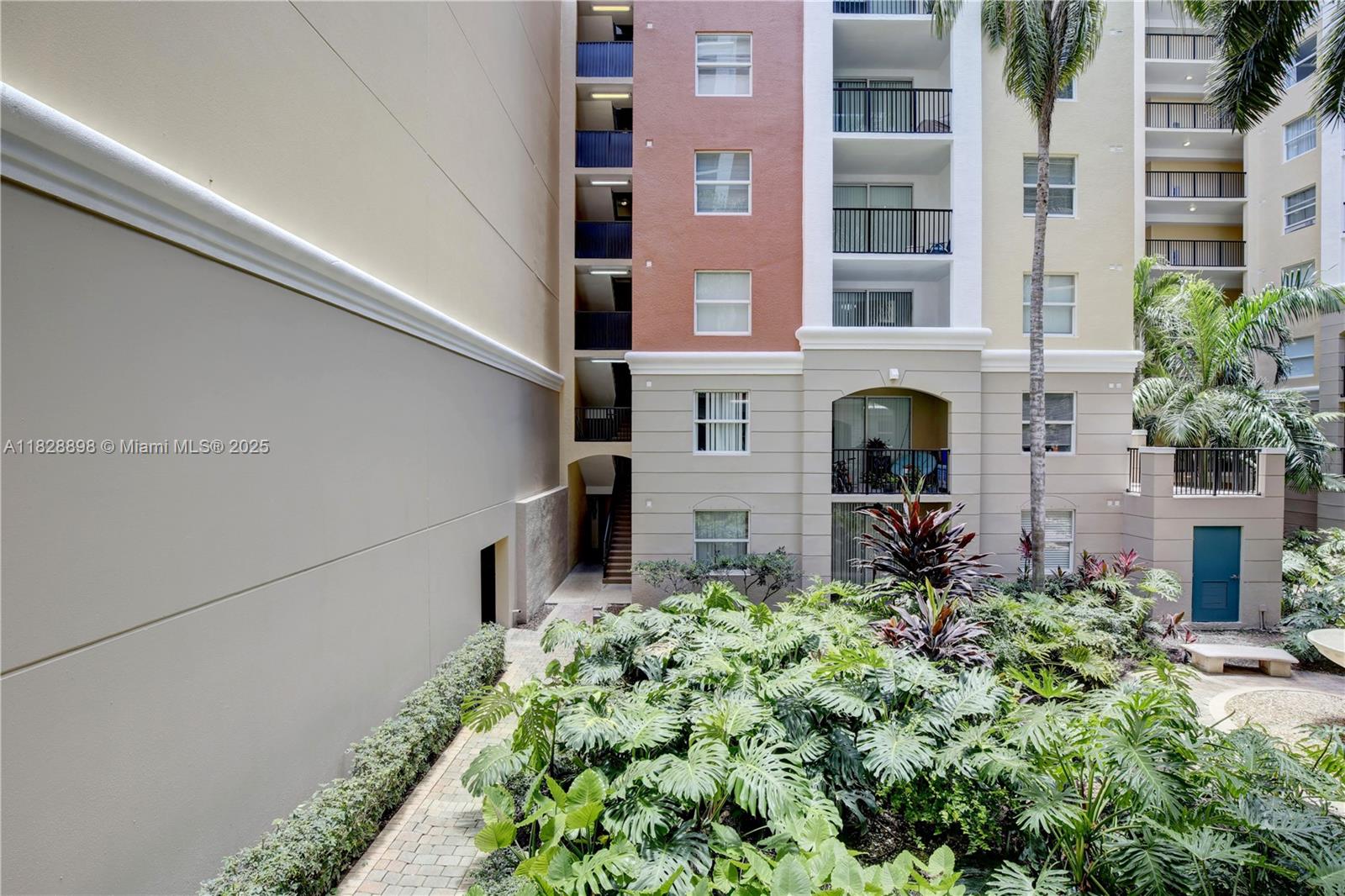 PORTO BELLAGIO CONDO - Residential