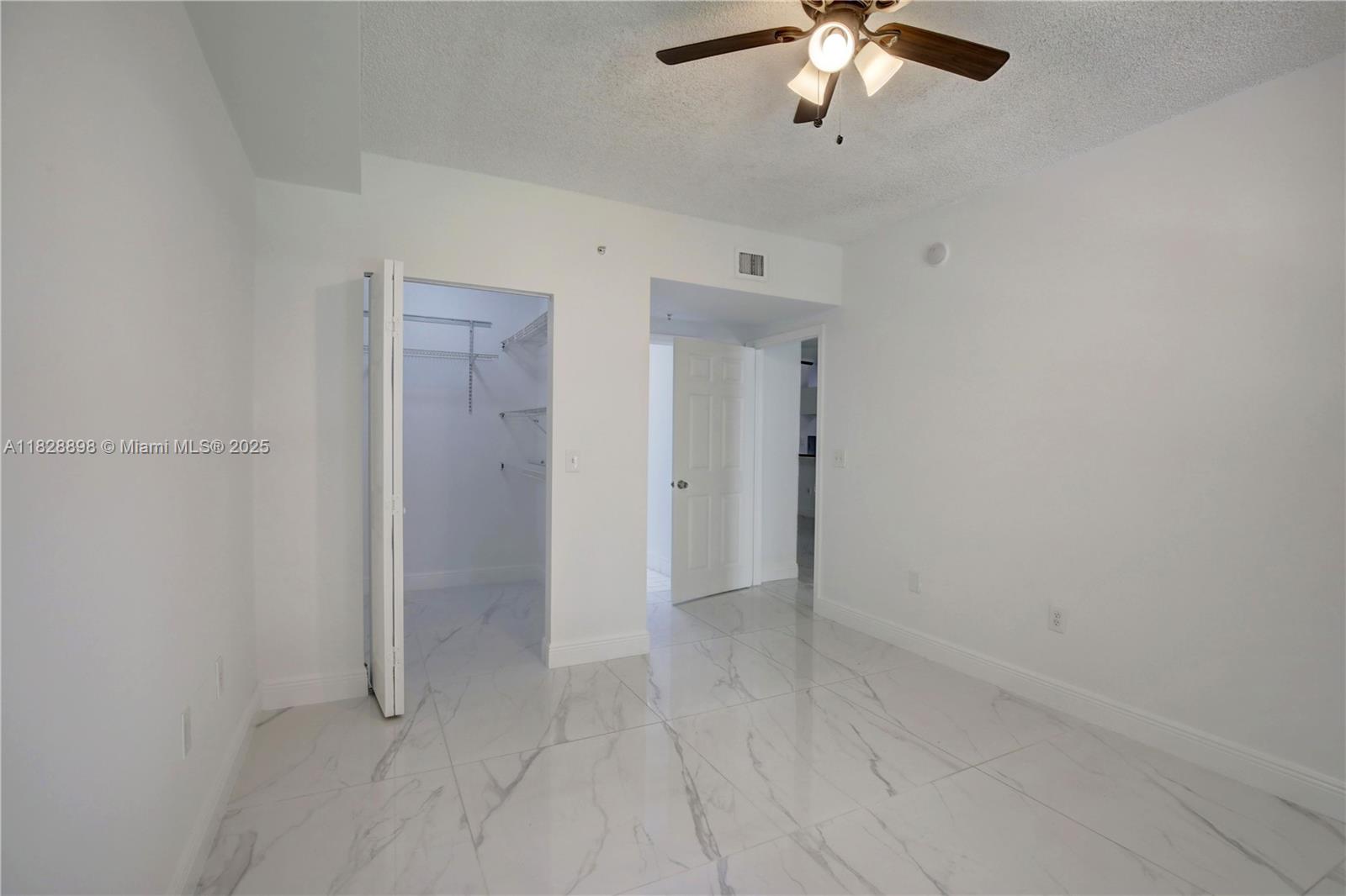 PORTO BELLAGIO CONDO - Residential