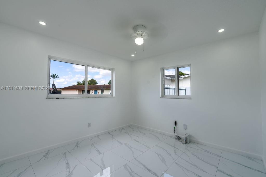 PASADENA LAKES SOUTH - Residential