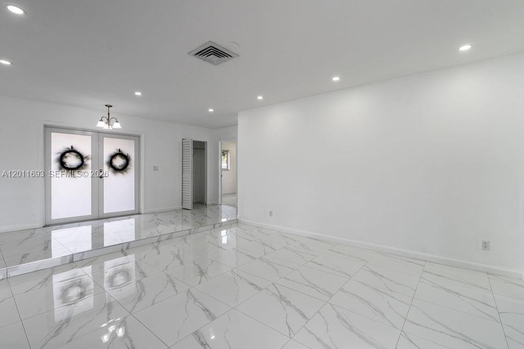 PASADENA LAKES SOUTH - Residential