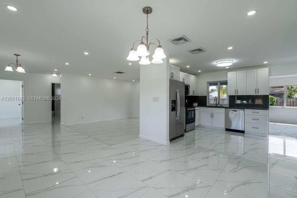 PASADENA LAKES SOUTH - Residential