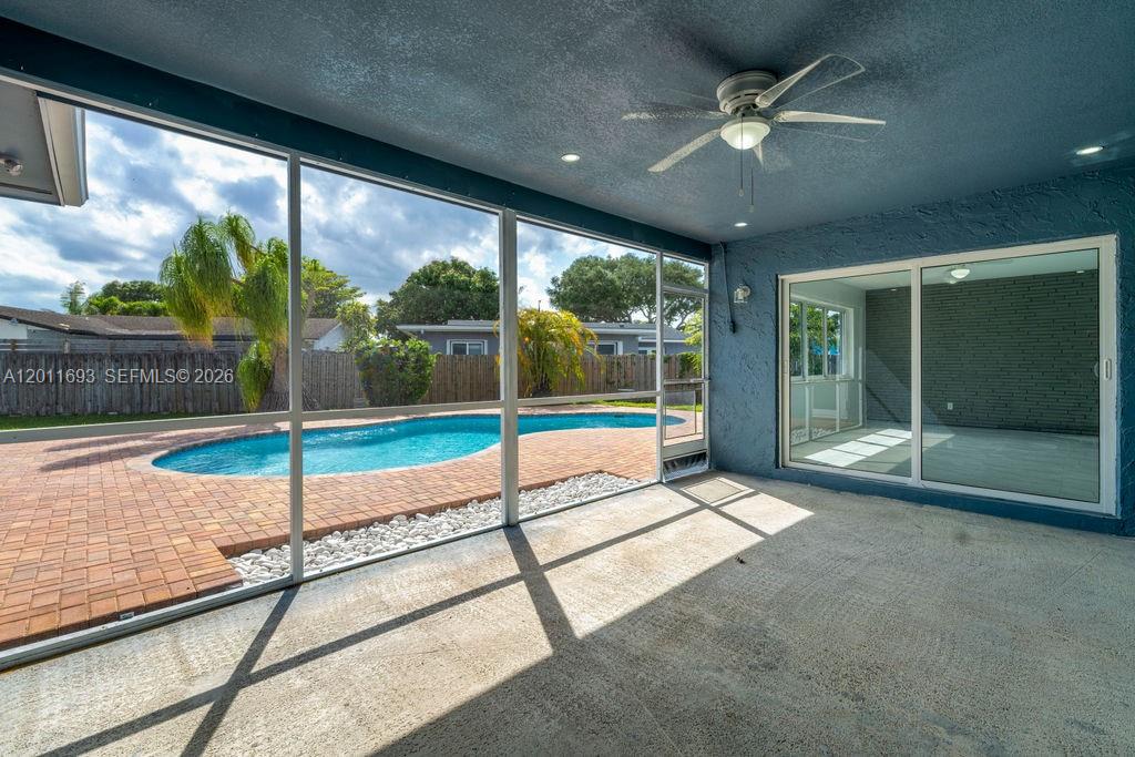 PASADENA LAKES SOUTH - Residential