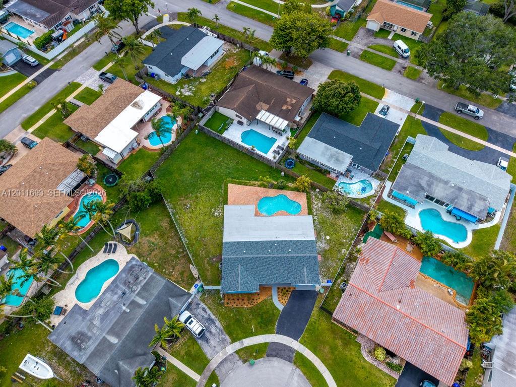 PASADENA LAKES SOUTH - Residential