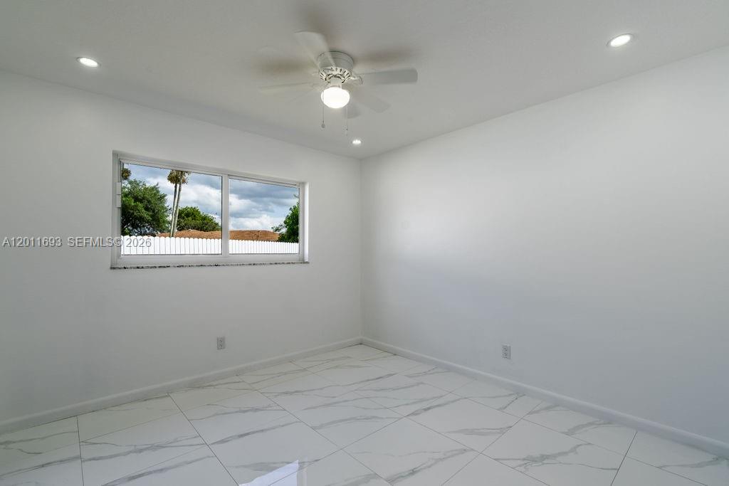 PASADENA LAKES SOUTH - Residential