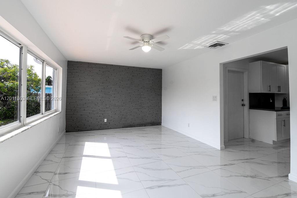 PASADENA LAKES SOUTH - Residential