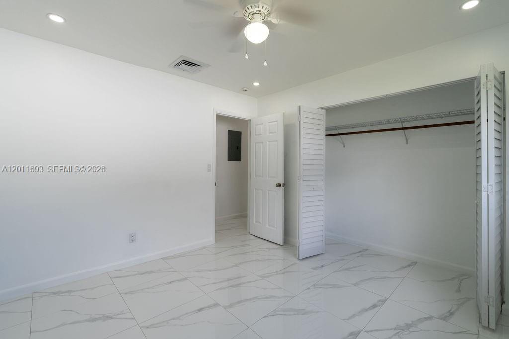 PASADENA LAKES SOUTH - Residential
