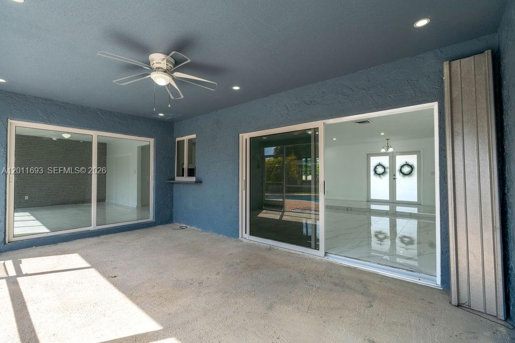 PASADENA LAKES SOUTH - Residential