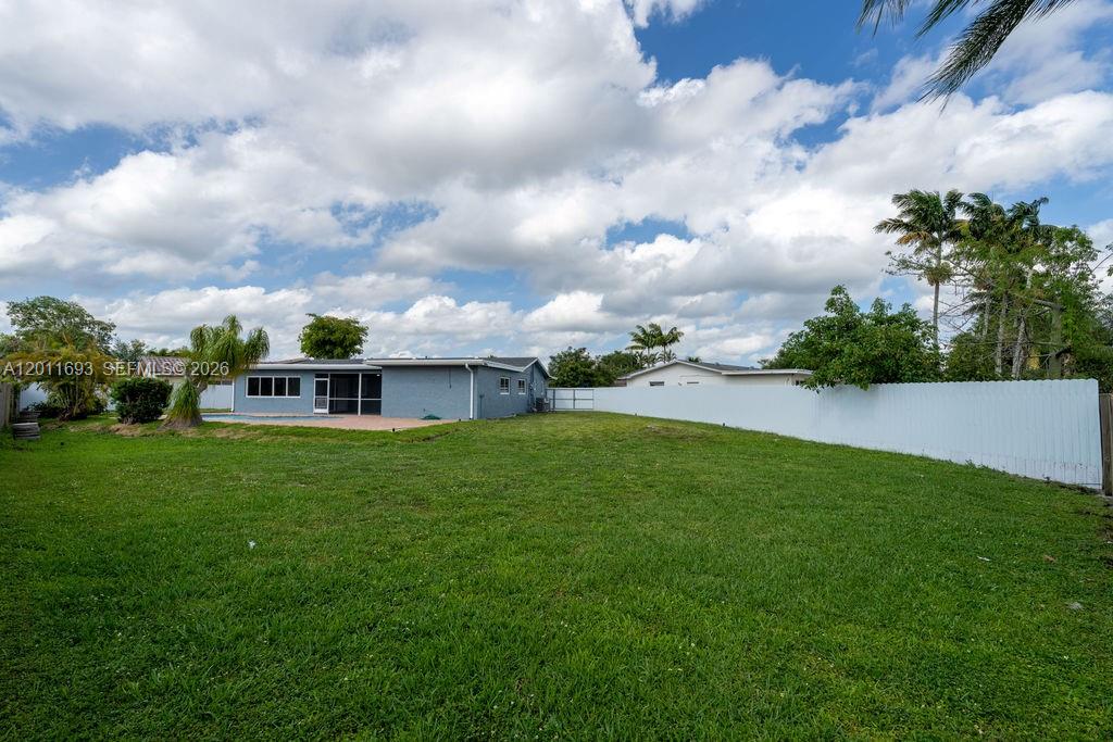 PASADENA LAKES SOUTH - Residential