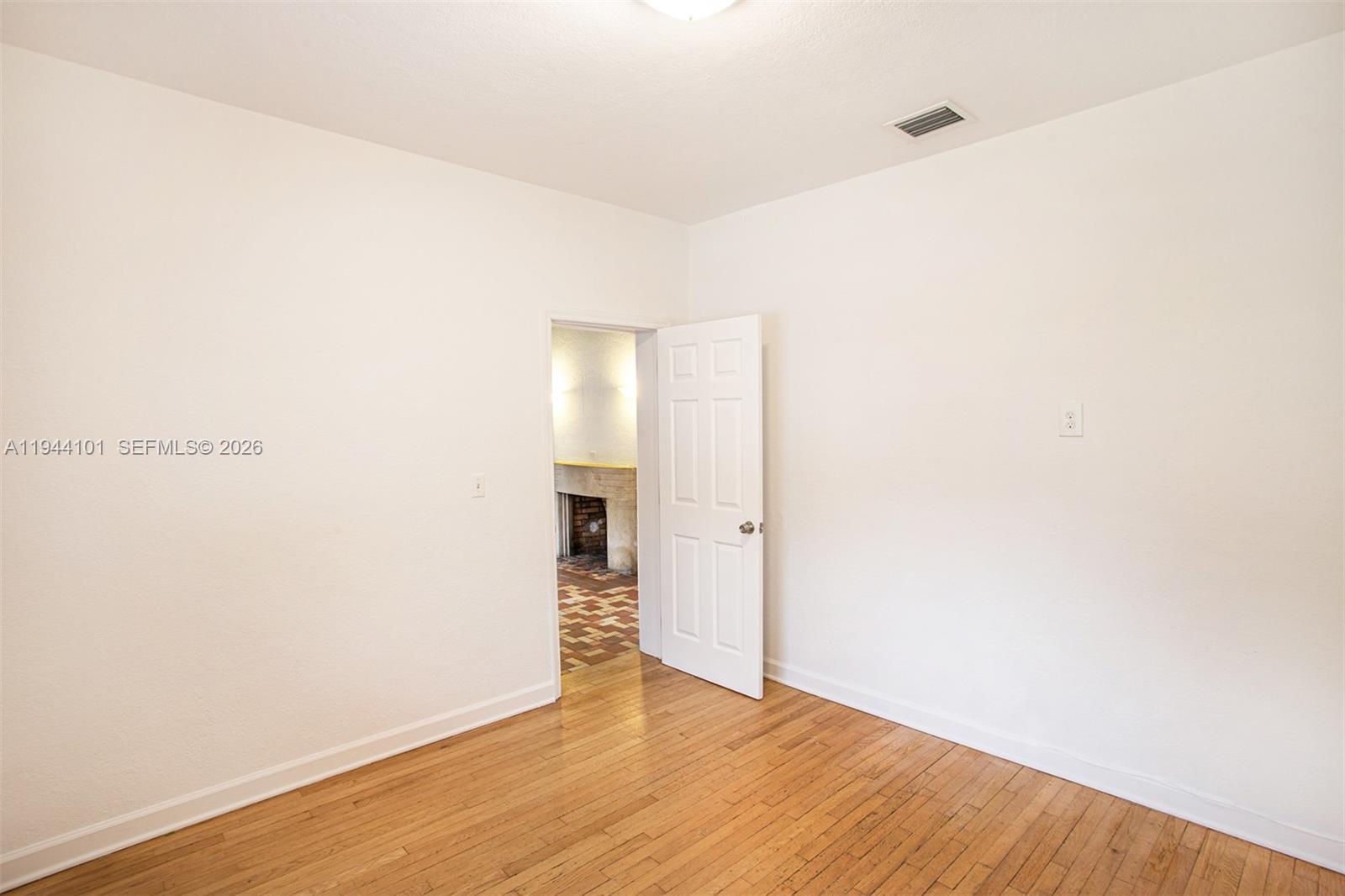 BRICKELL ESTATES - Residential