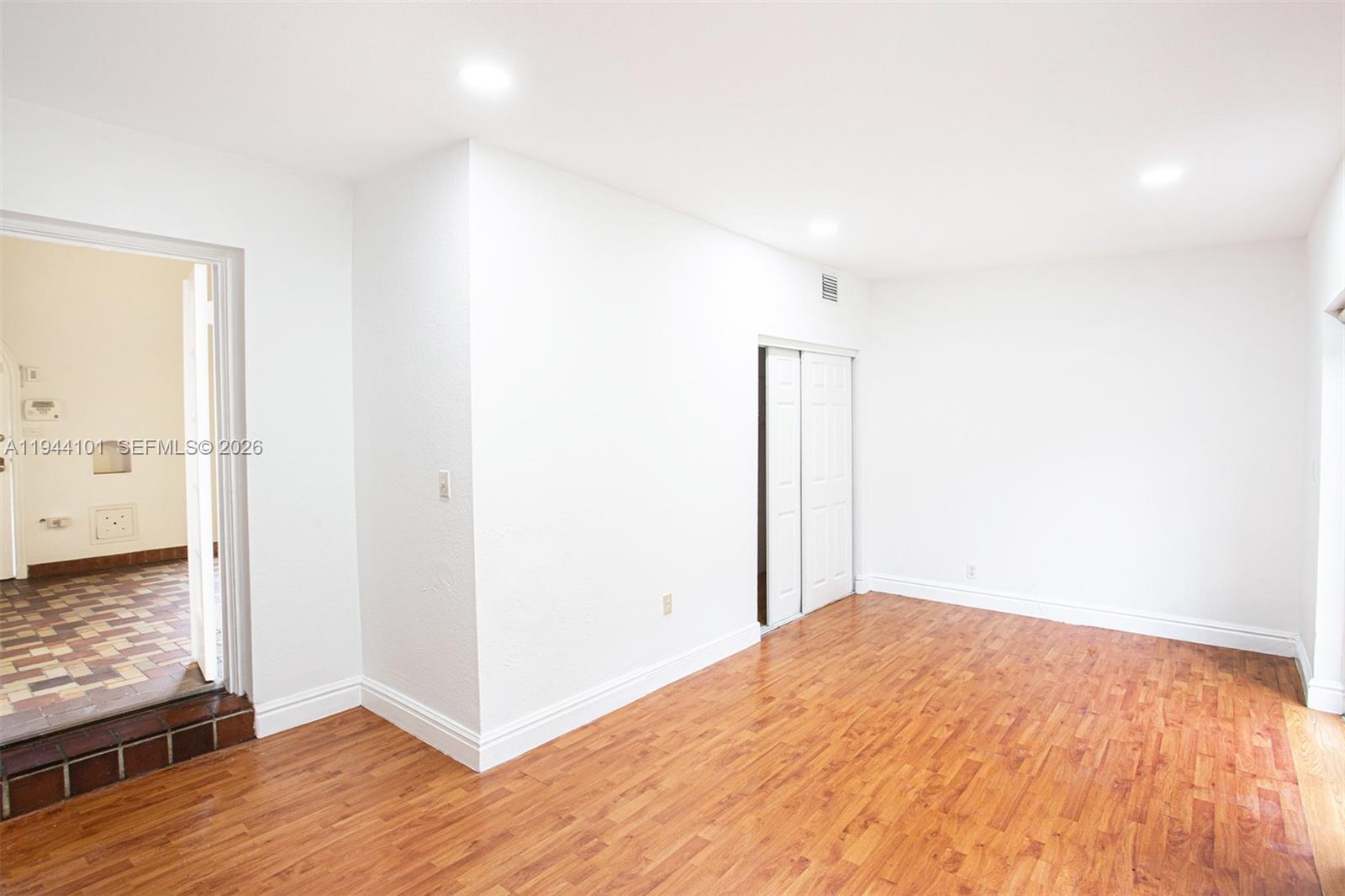 BRICKELL ESTATES - Residential