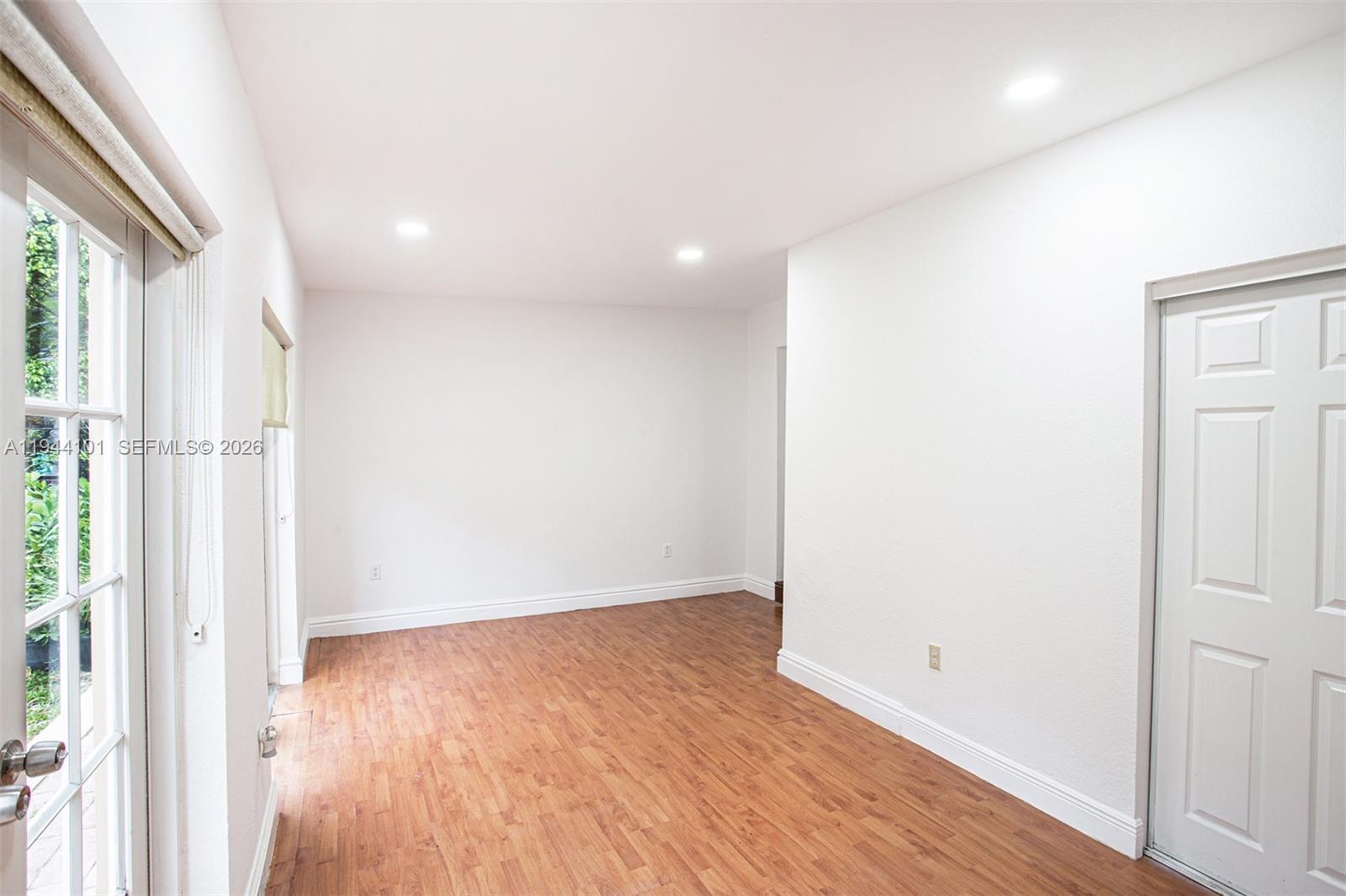 BRICKELL ESTATES - Residential