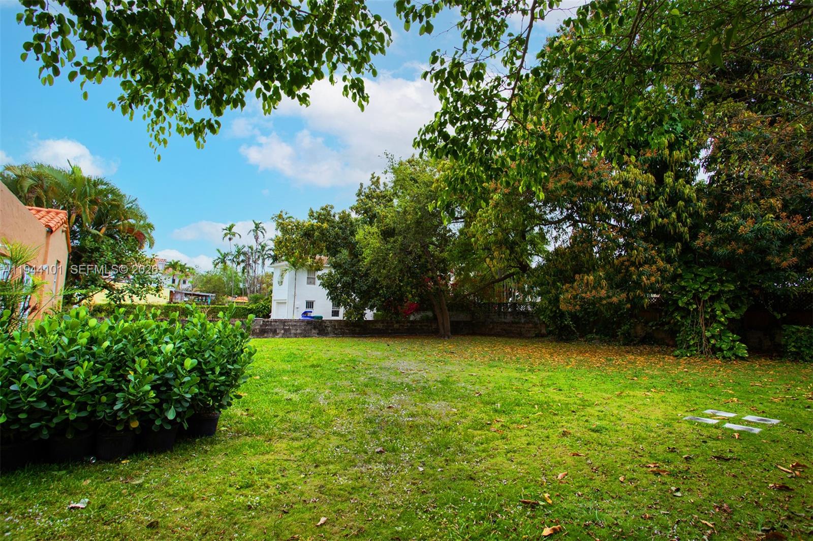 BRICKELL ESTATES - Residential