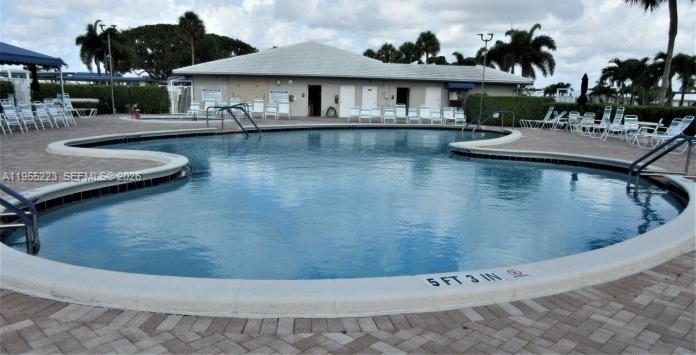 PALM BEACH LEISUREVILLE R - Residential