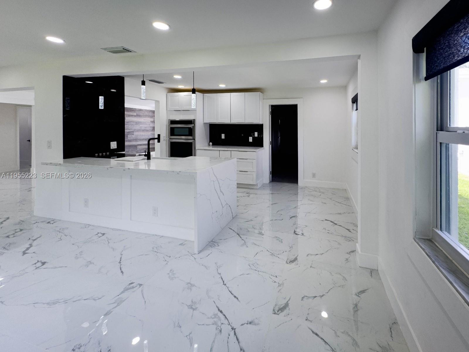 PALM BEACH LEISUREVILLE R - Residential