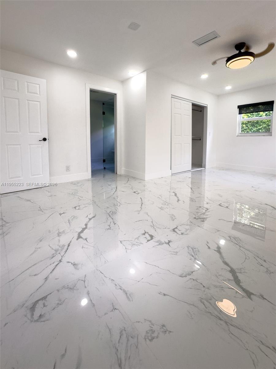 PALM BEACH LEISUREVILLE R - Residential