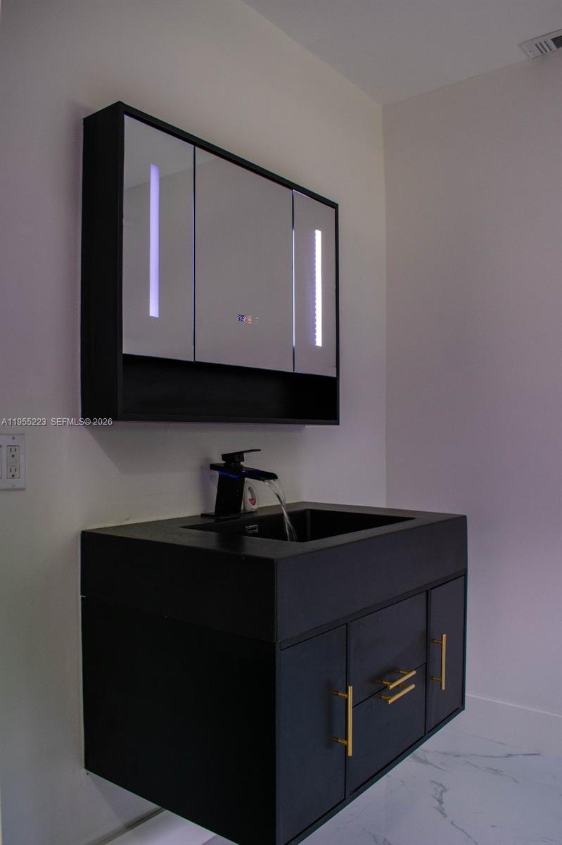 PALM BEACH LEISUREVILLE R - Residential