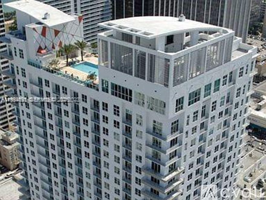 AMAZING VIEWS 1Bedroom FURNISHED * DOWNTOWN MIAMI / w/the best LOCATION DOWNTOWN MIAMI.Cable water and internet included  It features stainless steel appliances, Terrazo Countertops, Washer/Dryer, 10FT Ceilings, High Impact Windows, Polished Concrete Floors It's close to restaurants, brickell city center , Miami-Dade college, Bayside shops, views of Biscayne Bay & city! Bldg Amenities: Rooftop Pool and Lap Pool, Spa&Gym, Clubroom/Lounge, 24HR Concierge & Security. call CALL ASAP .. LOCATION LOCATION