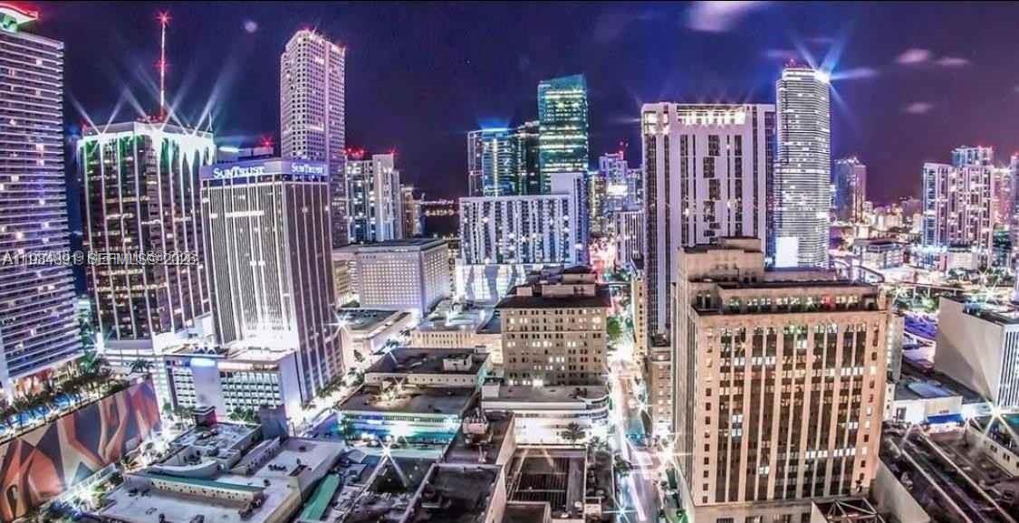 THE LOFT DOWNTOWN II COND - Residential Lease