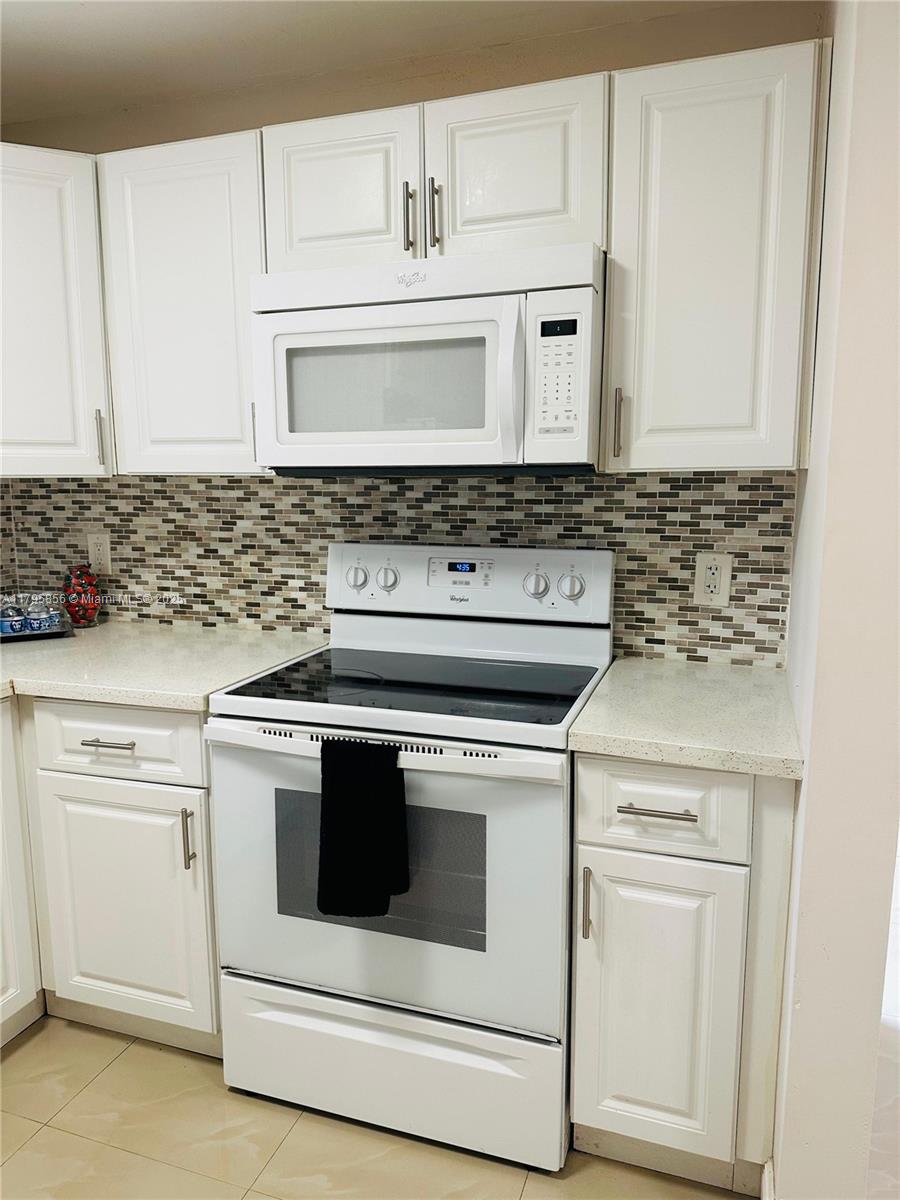 6900 SW 39th St 112K