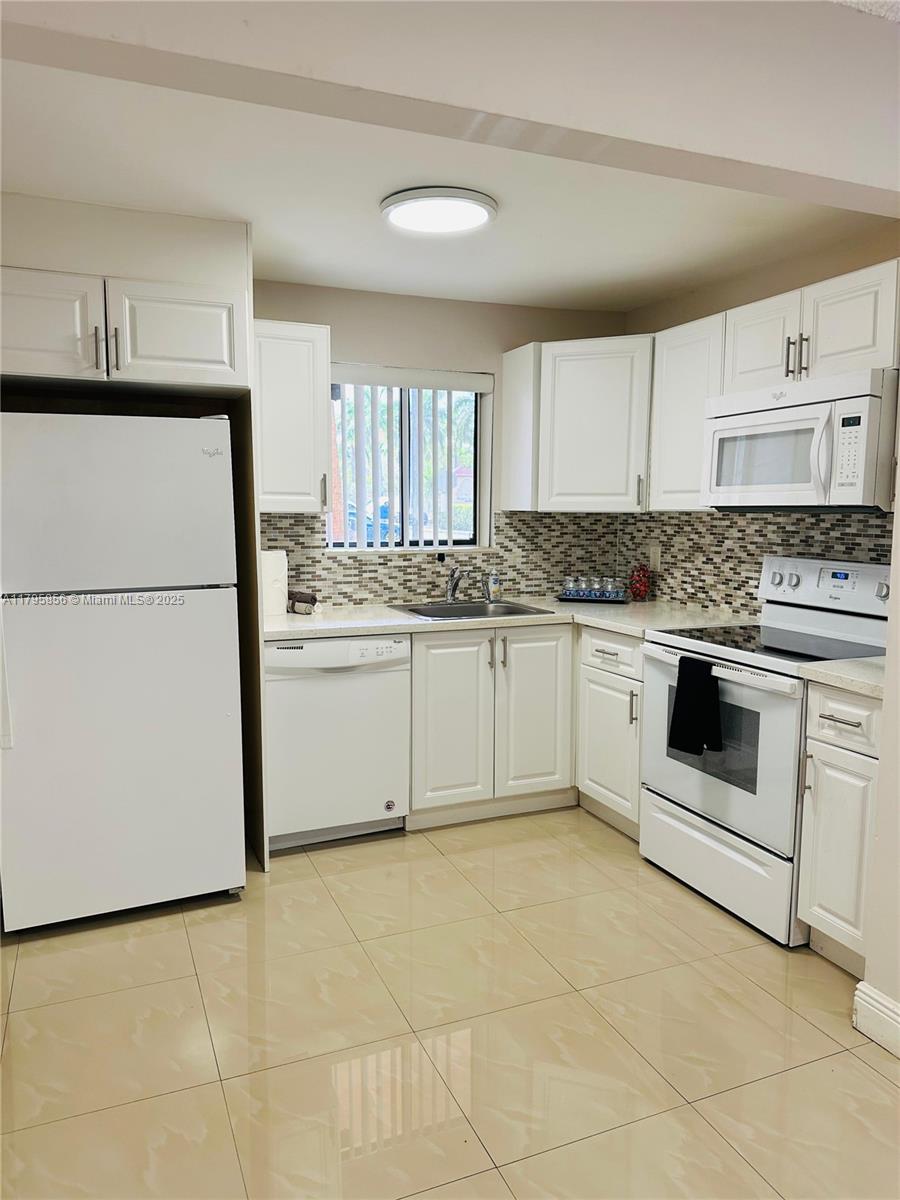 6900 SW 39th St 112K
