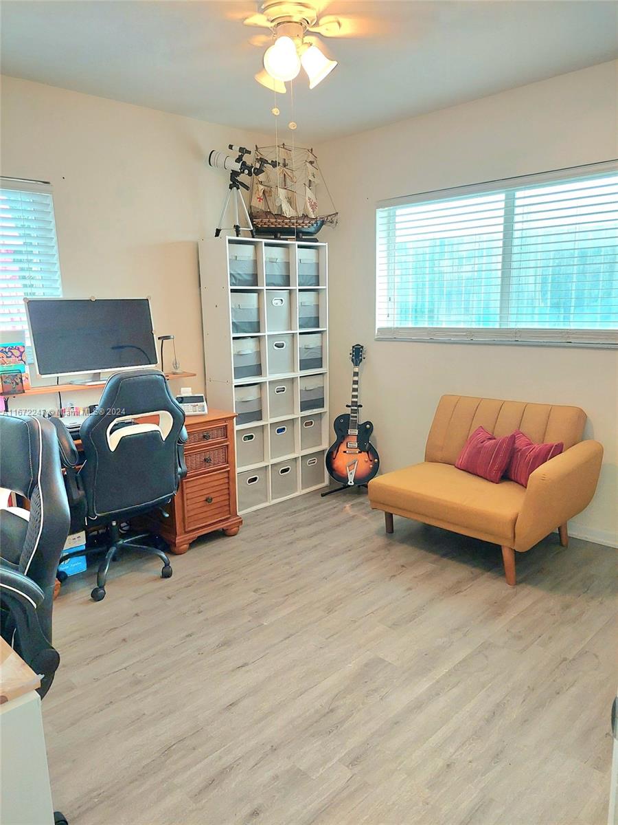 FLAMINGO PARK SEC - Residential