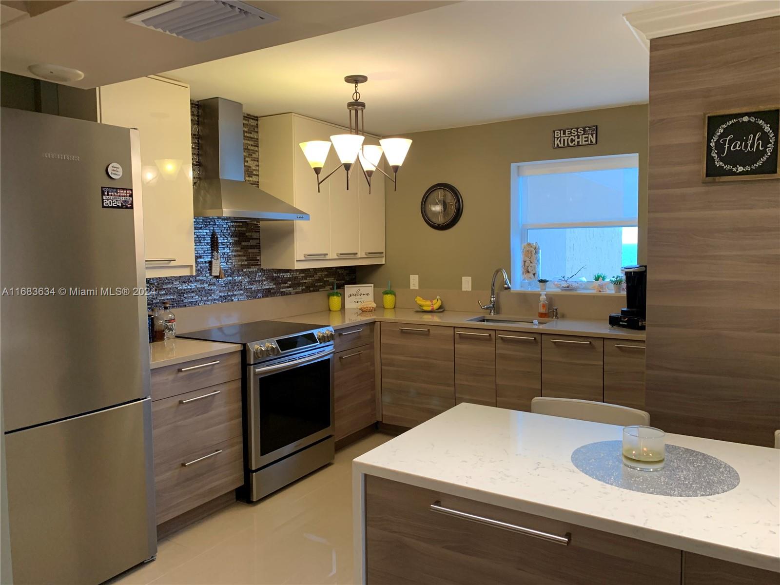 PRINCE GEORGE ARMS CONDO - Residential
