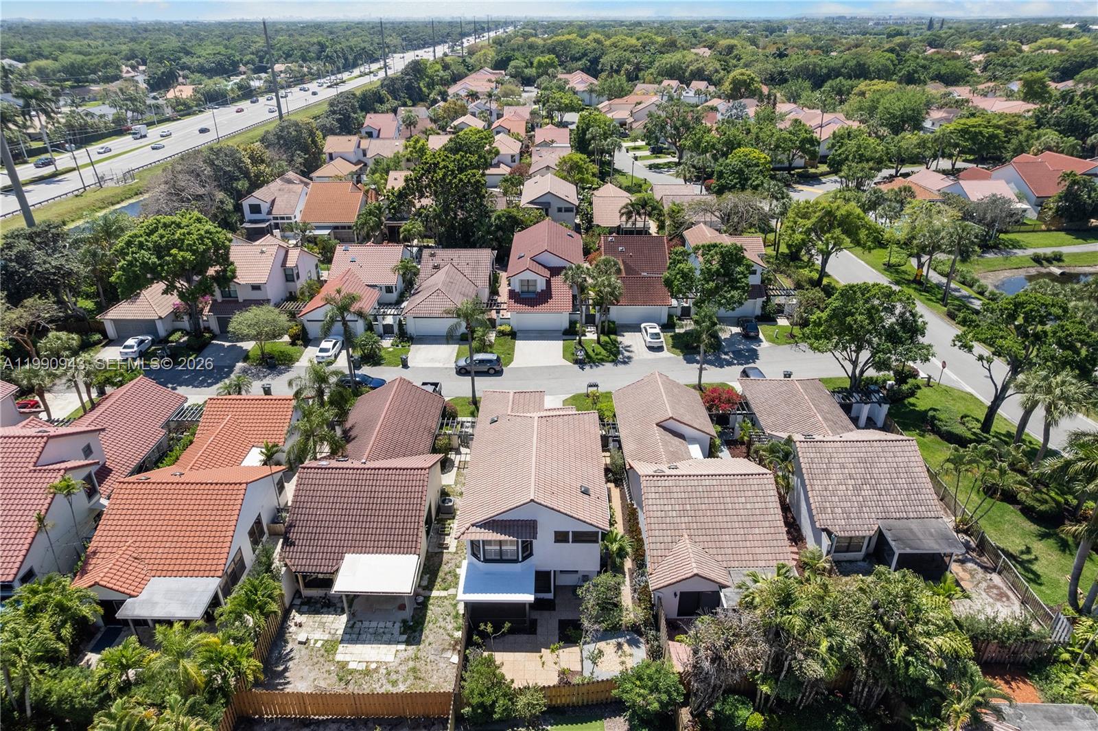 WIMBLEDON VILLAS OF VIA V - Residential