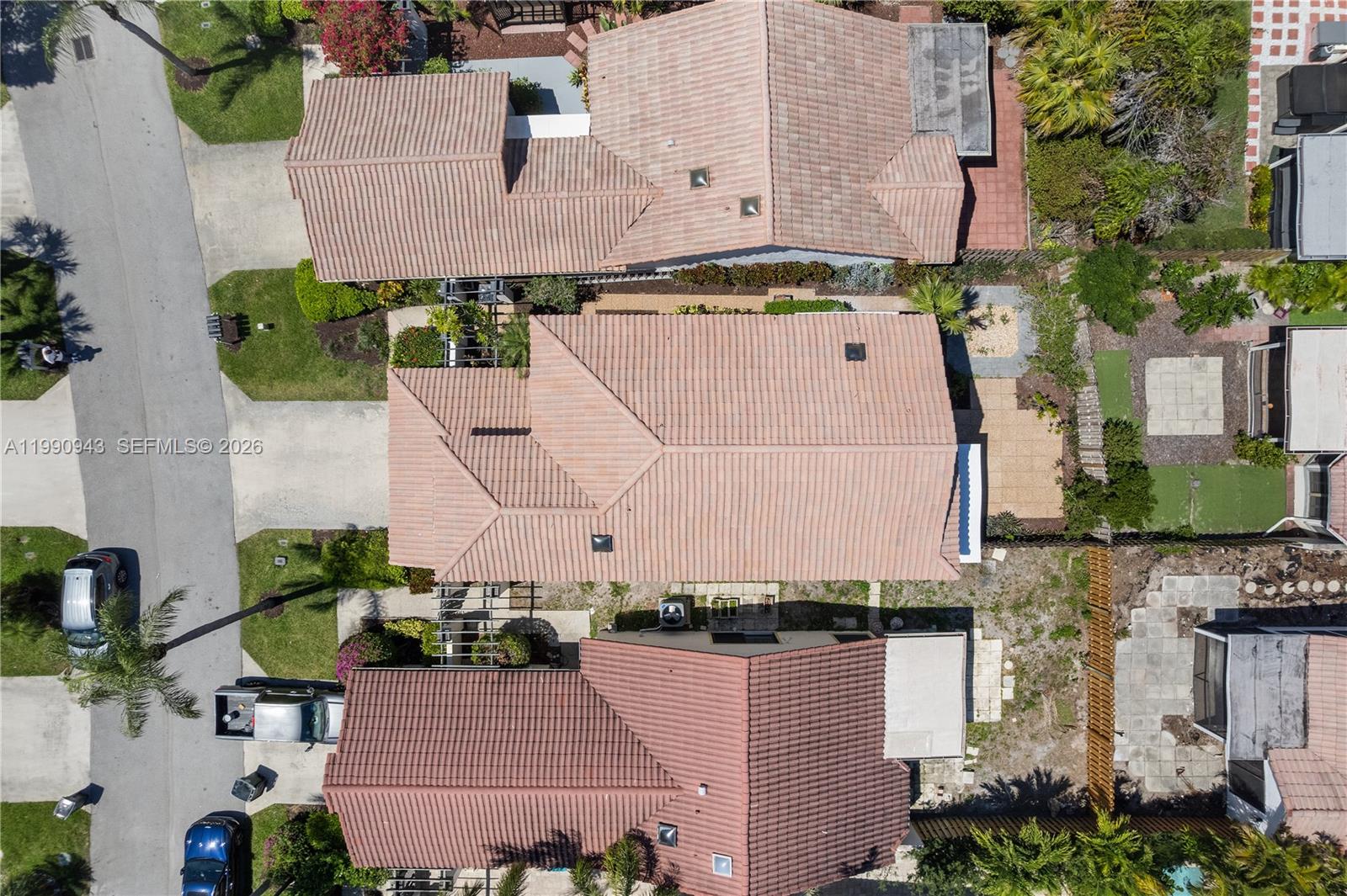 WIMBLEDON VILLAS OF VIA V - Residential