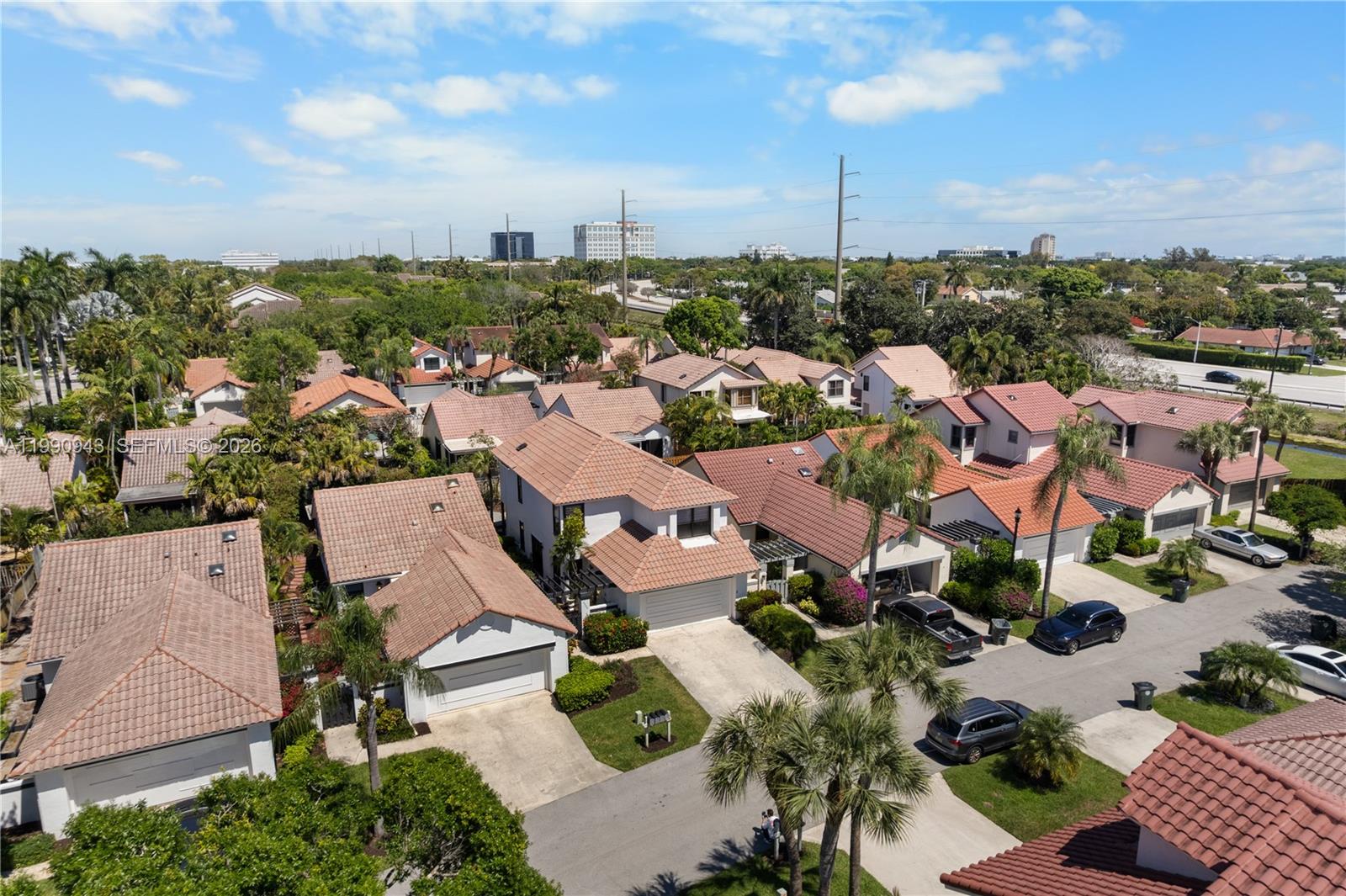 WIMBLEDON VILLAS OF VIA V - Residential