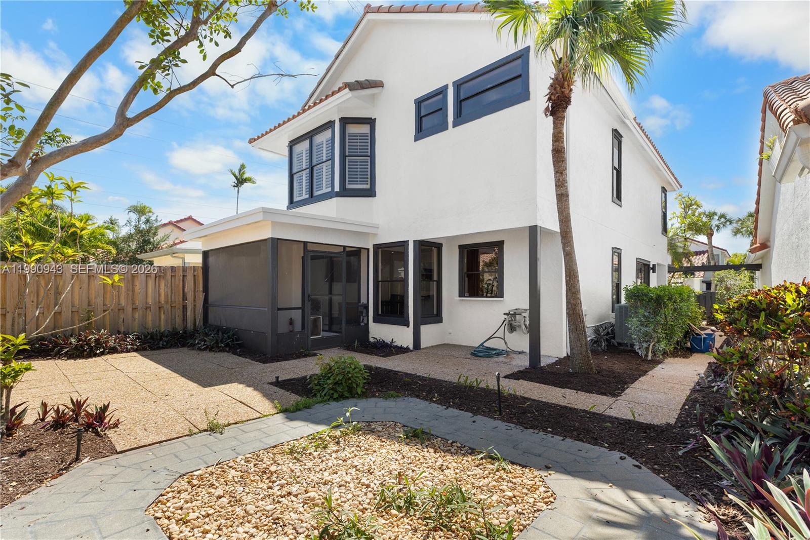 WIMBLEDON VILLAS OF VIA V - Residential