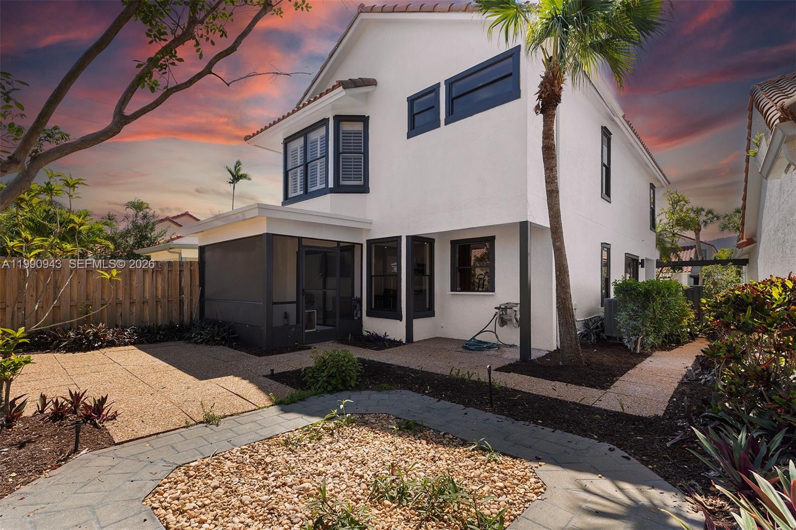 WIMBLEDON VILLAS OF VIA V - Residential