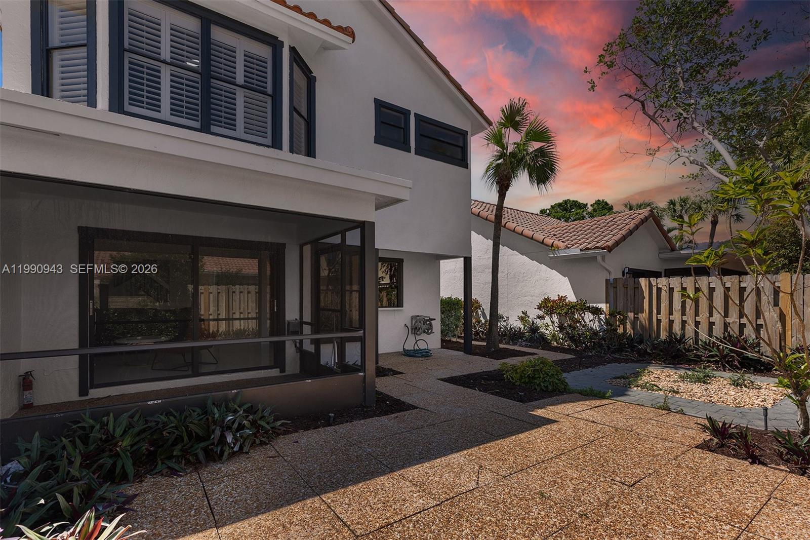 WIMBLEDON VILLAS OF VIA V - Residential