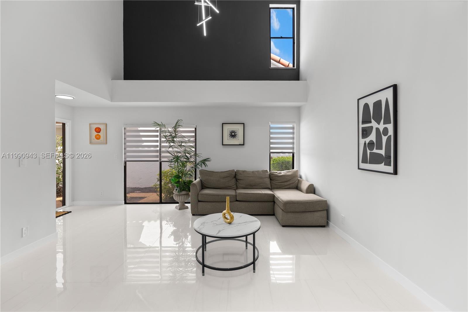 WIMBLEDON VILLAS OF VIA V - Residential