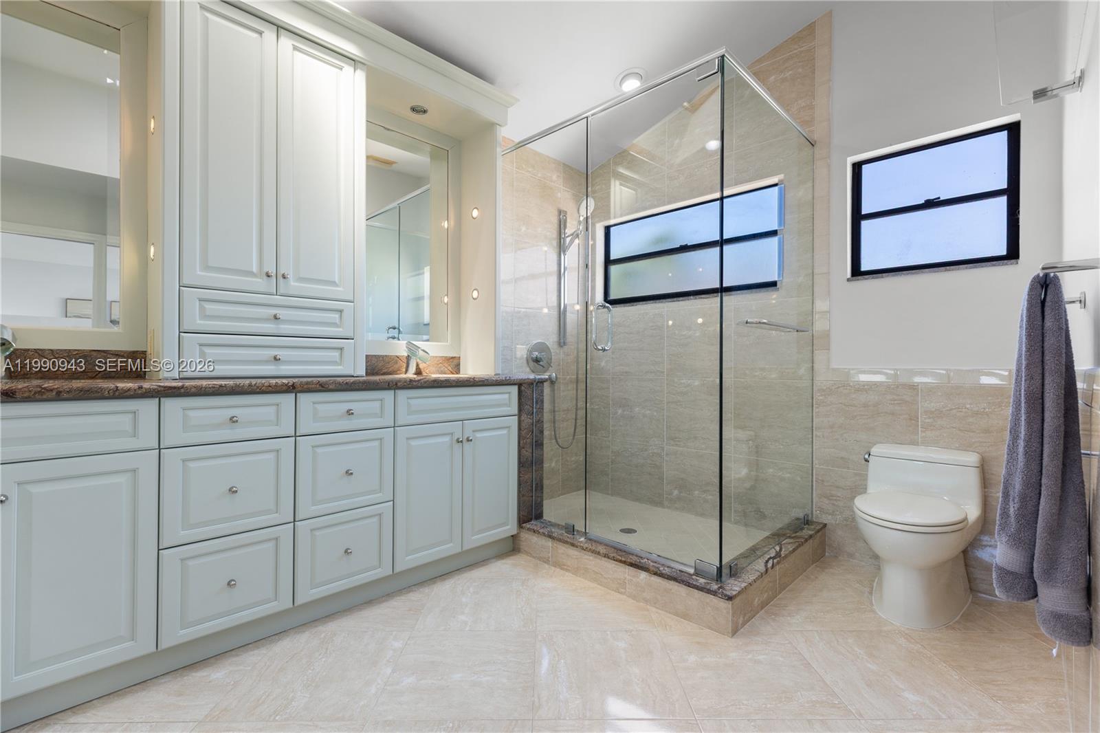 WIMBLEDON VILLAS OF VIA V - Residential