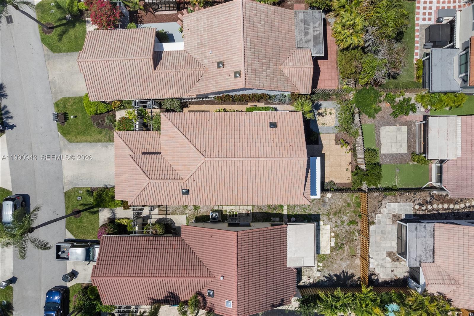 WIMBLEDON VILLAS OF VIA V - Residential