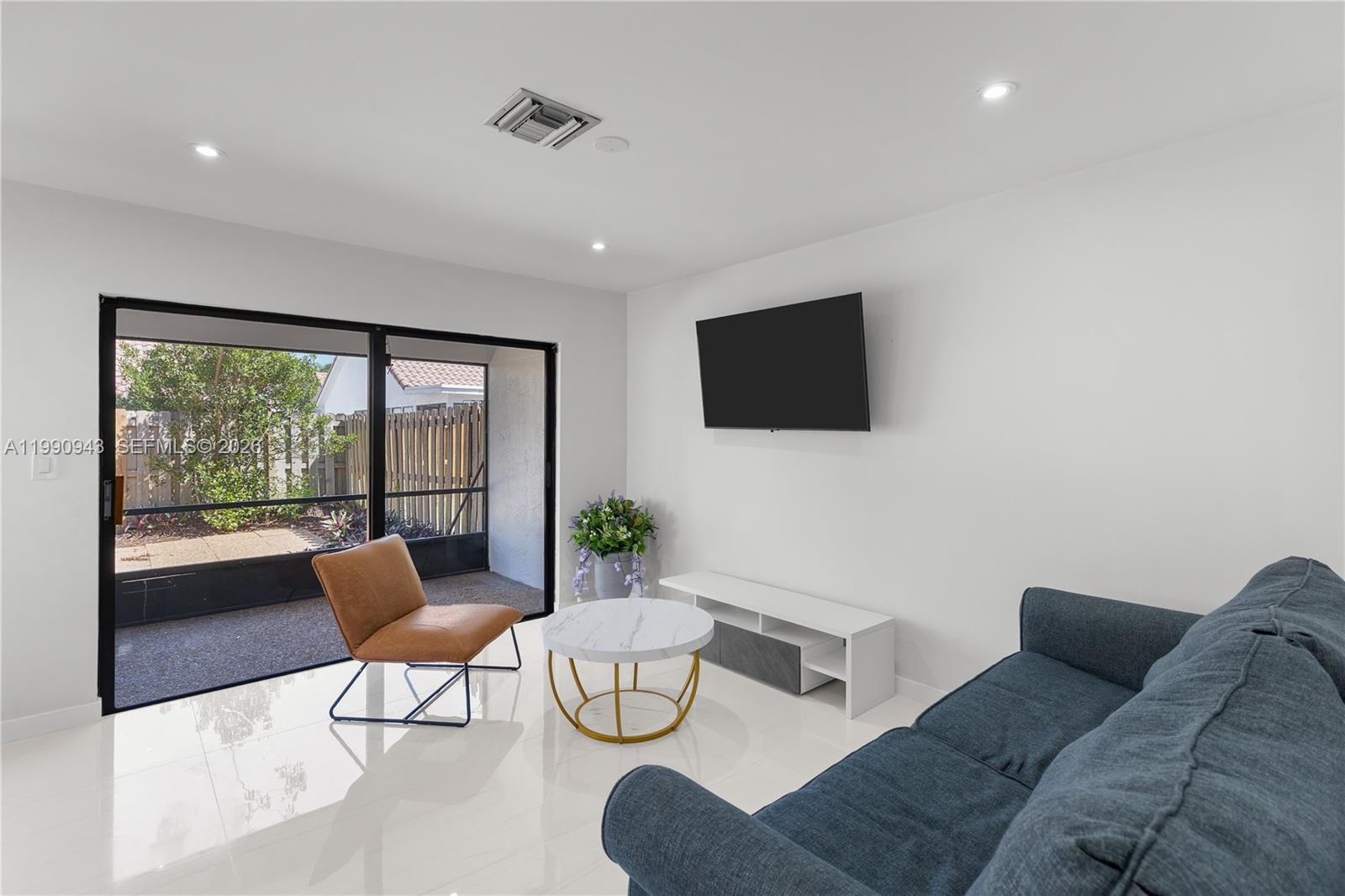 WIMBLEDON VILLAS OF VIA V - Residential