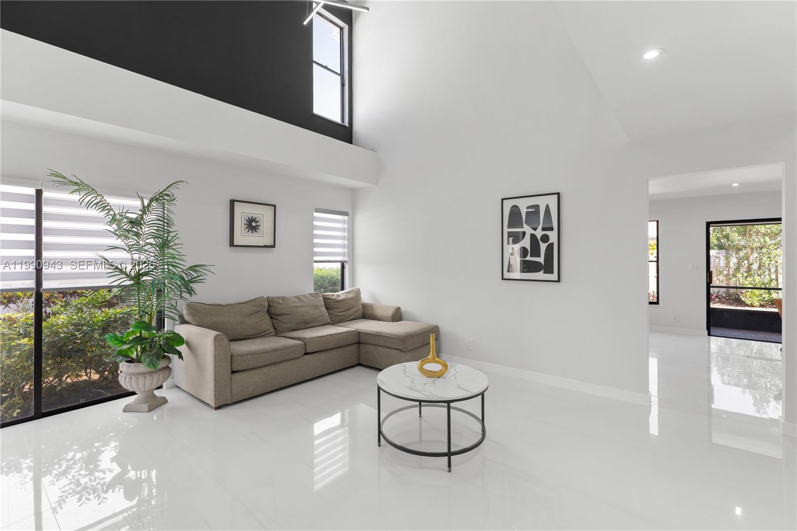 WIMBLEDON VILLAS OF VIA V - Residential