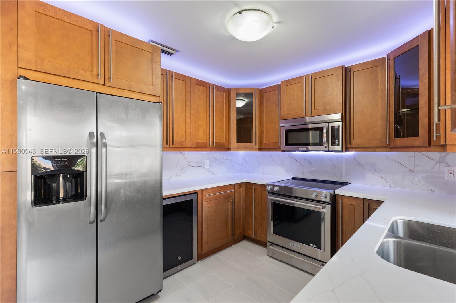 WIMBLEDON VILLAS OF VIA V - Residential