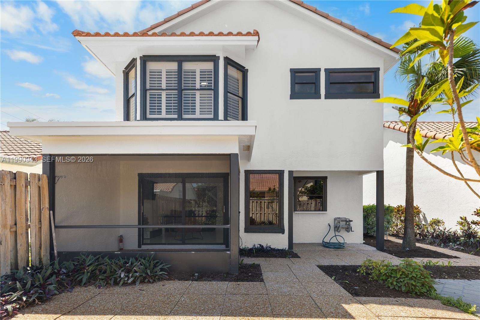 WIMBLEDON VILLAS OF VIA V - Residential