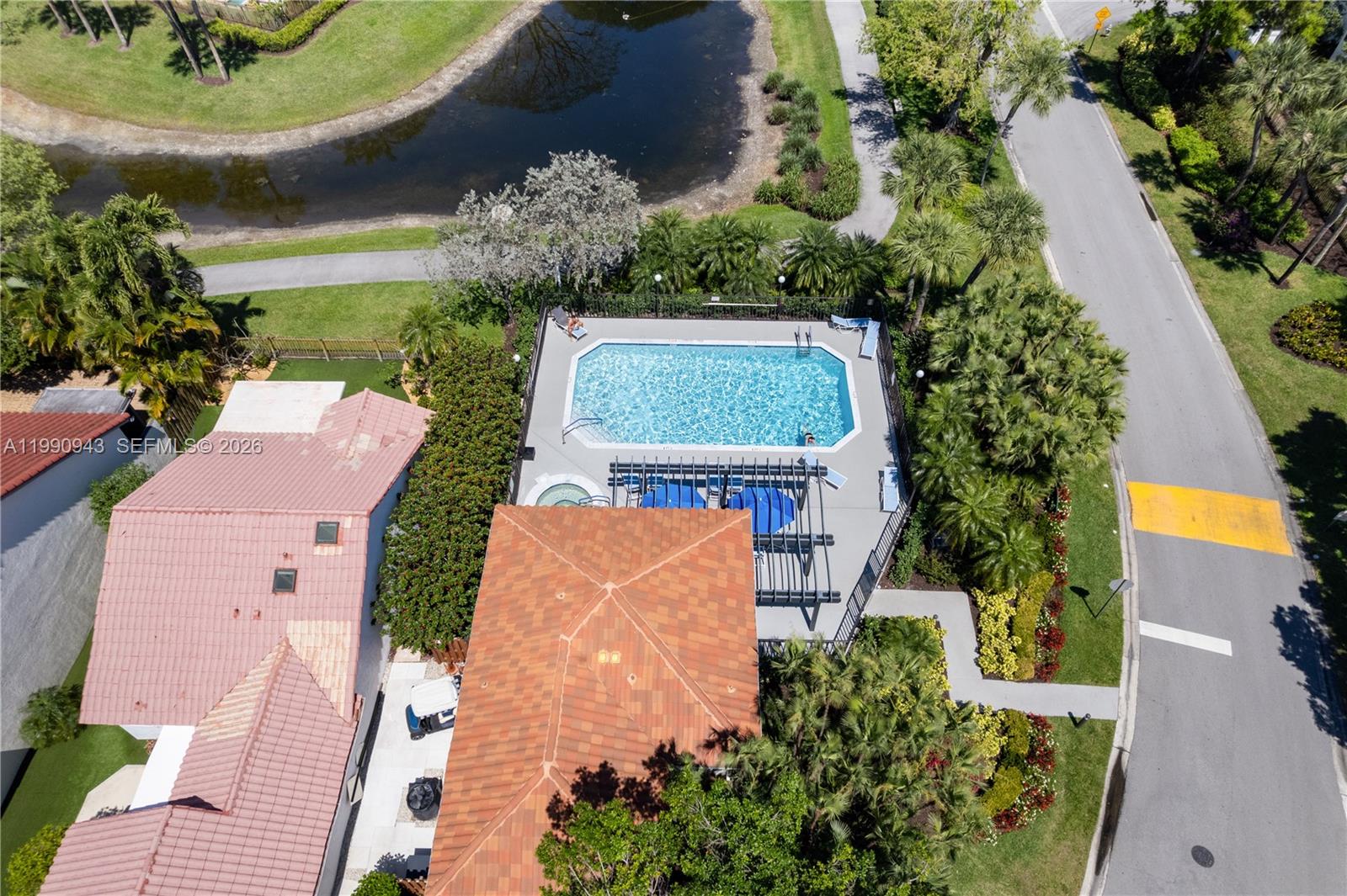 WIMBLEDON VILLAS OF VIA V - Residential